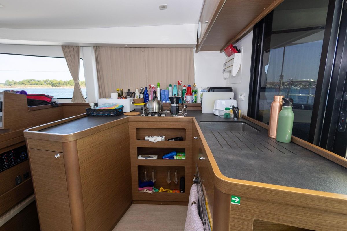 2019 Lagoon 42 