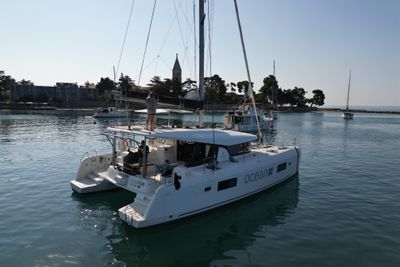 Yacht
