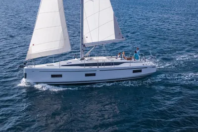 2022 Bavaria C42