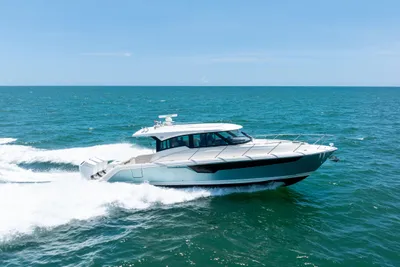 Tiara Yachts 48 LE