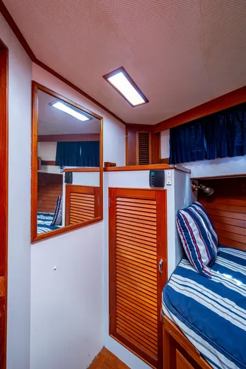 Grande Jete Yacht Photos Pics 