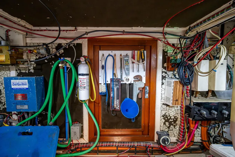 Grande Jete Yacht Photos Pics 