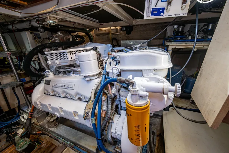 Grande Jete Yacht Photos Pics 