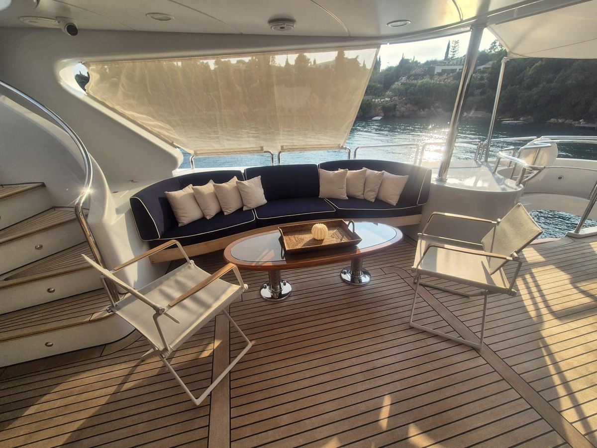 2000 Benetti 118 