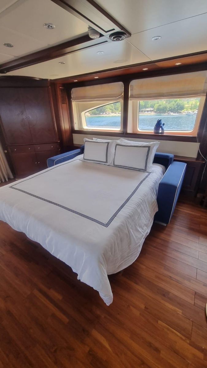 2000 Benetti 118 