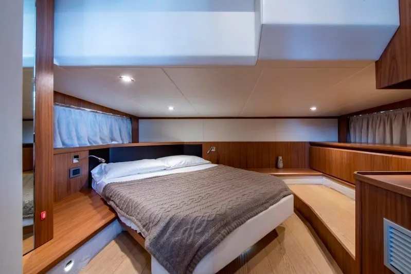 Amaretto Yacht Photos Pics 