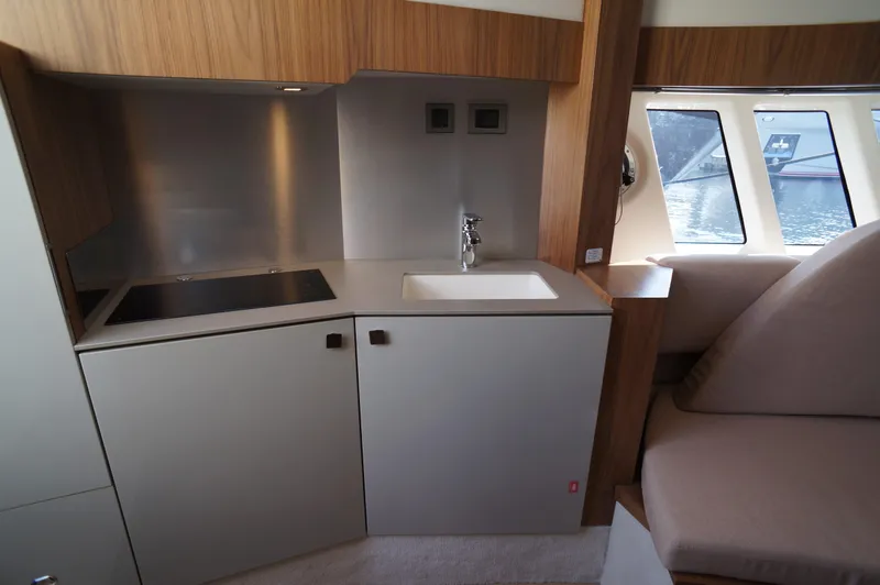 Amaretto Yacht Photos Pics 