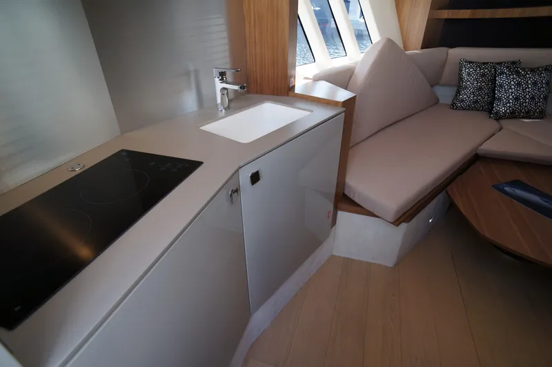 Amaretto Yacht Photos Pics 