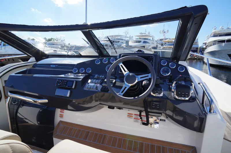 Amaretto Yacht Photos Pics 