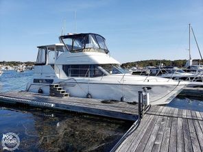 1995 Carver 355 Aft Cabin