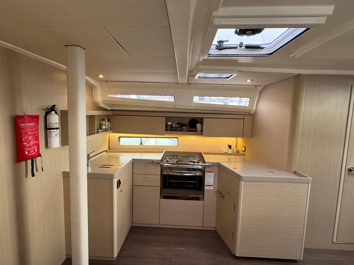 Madras Yacht Photos Pics 