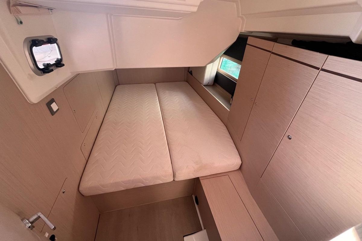 2022 Beneteau 44 