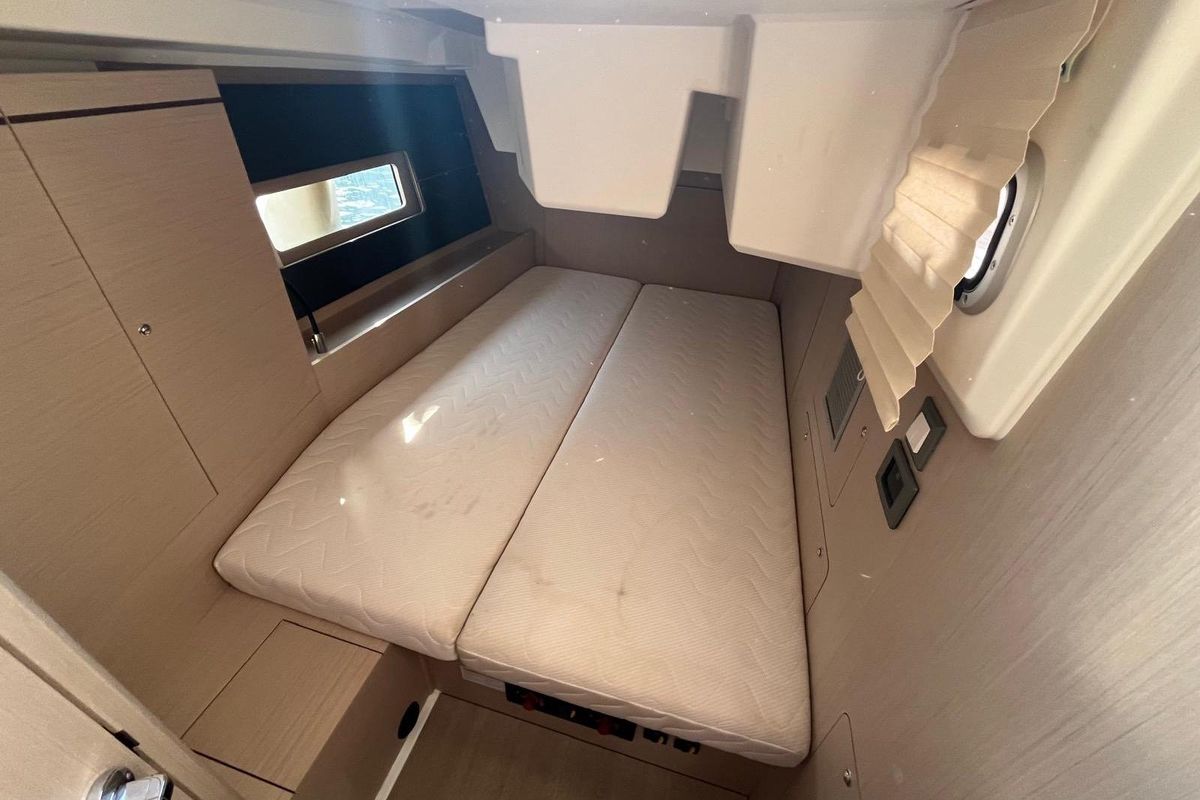 2022 Beneteau 44 
