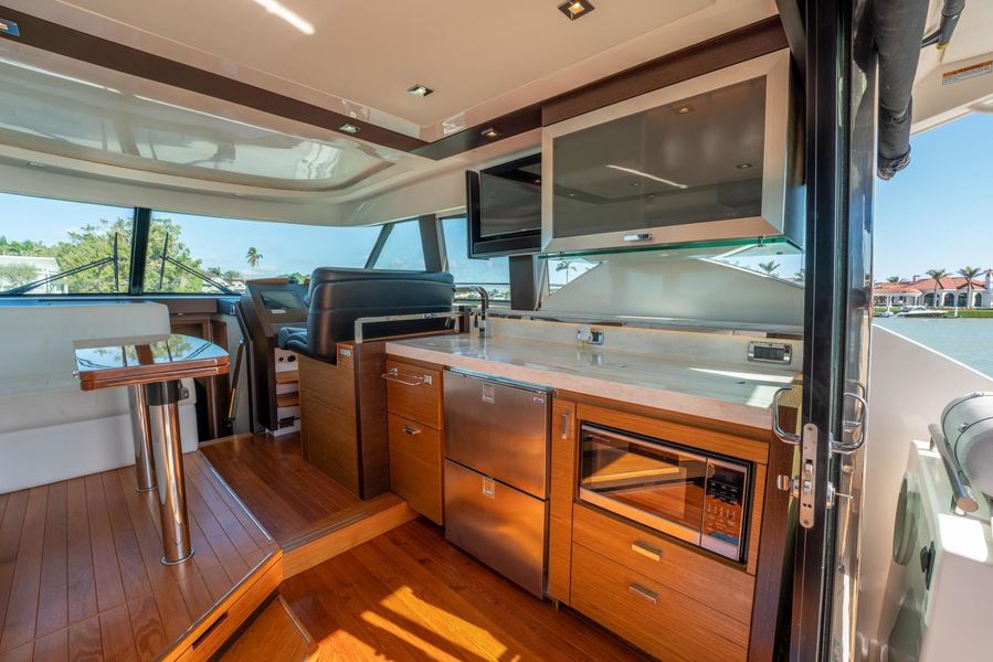 2016 Tiara Yachts 44 Coupe