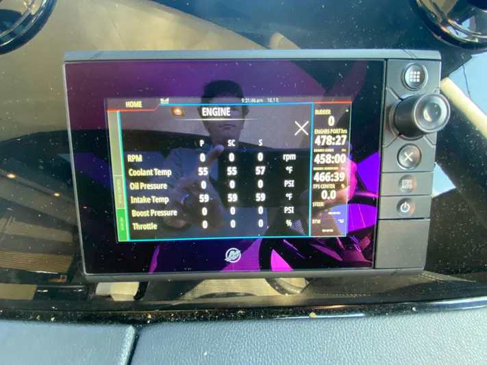 Daddy's Money Yacht Photos Pics Motor hours