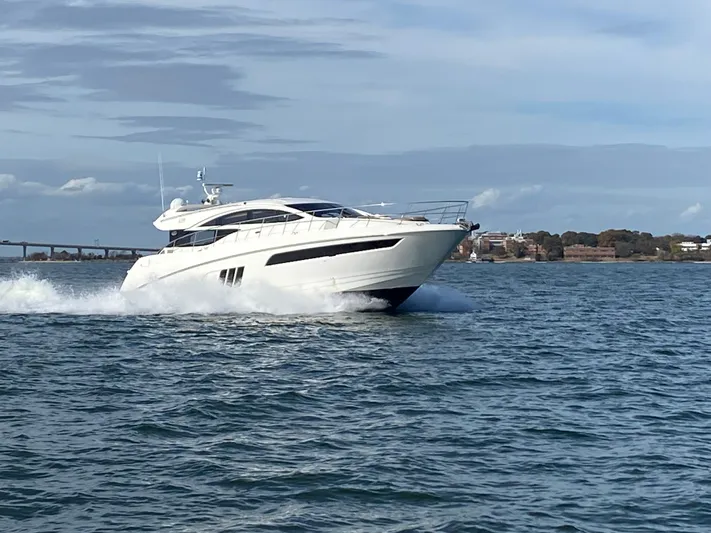 Daddy's Money Yacht Photos Pics 2017 Sea Ray L590