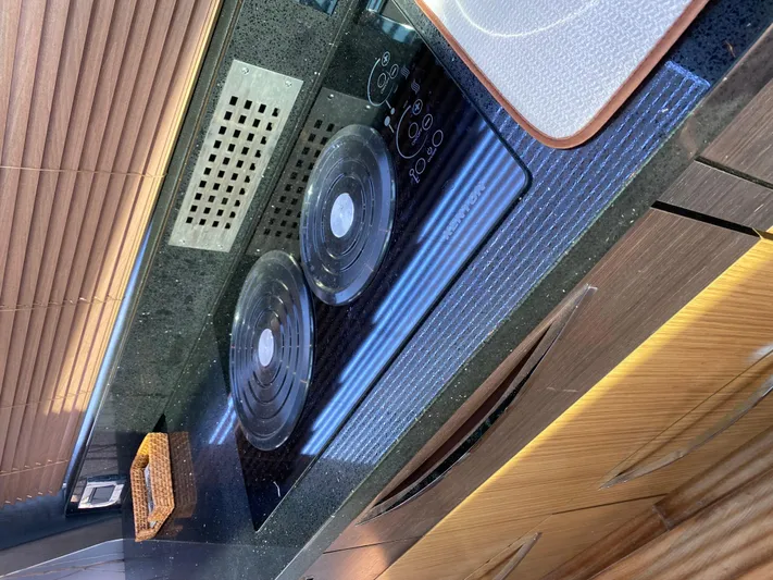 Daddy's Money Yacht Photos Pics Stove top