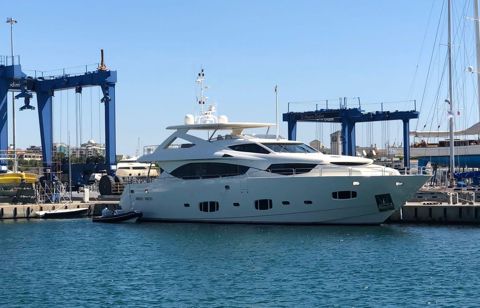 2010 Sunseeker 30M Yacht