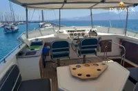 1991 Trader 65