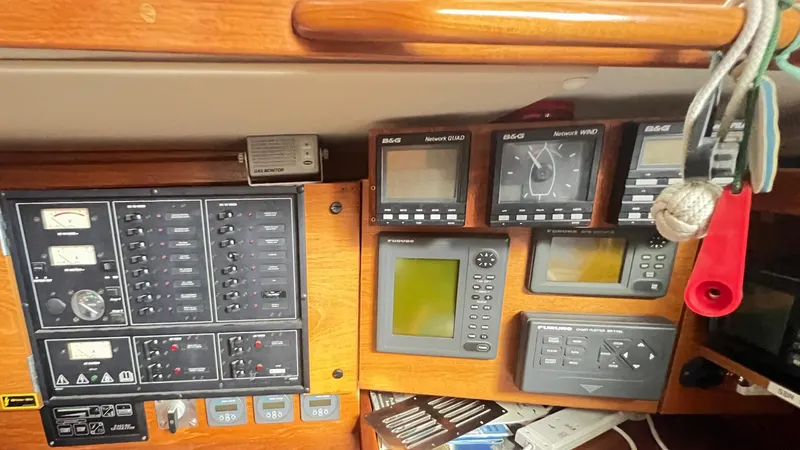1730 Yacht Photos Pics Control panel of a 1999 Beneteau Oceanis Clipper 44 CC sailboat.