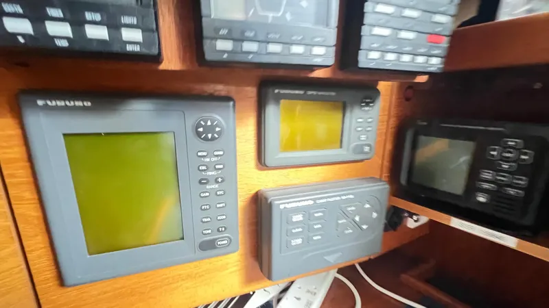 1730 Yacht Photos Pics Navigation instruments on a 1999 Beneteau Oceanis Clipper 44 CC yacht.