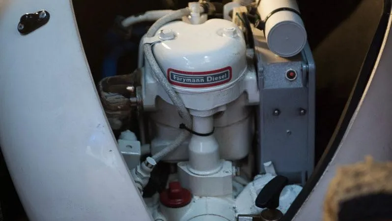 1730 Yacht Photos Pics Farymann Diesel engine in a 1999 Beneteau Oceanis Clipper 44 CC sailboat.