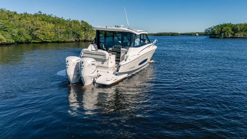 Jorja B Yacht Photos Pics 