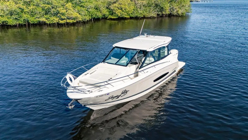 Jorja B Yacht Photos Pics 