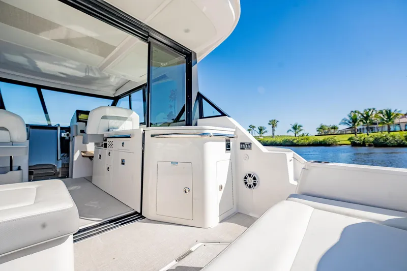 Jorja B Yacht Photos Pics 