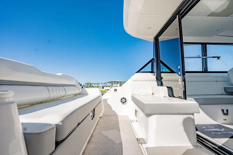 Jorja B Yacht Photos Pics 