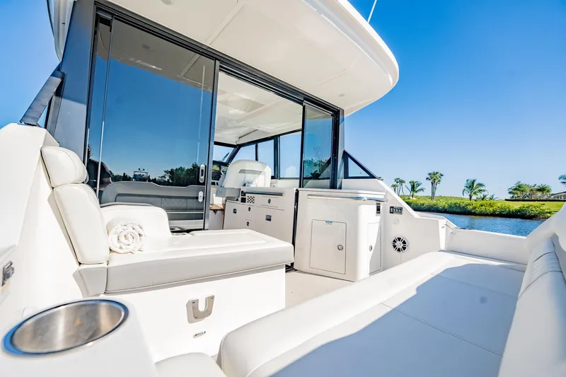 Jorja B Yacht Photos Pics 