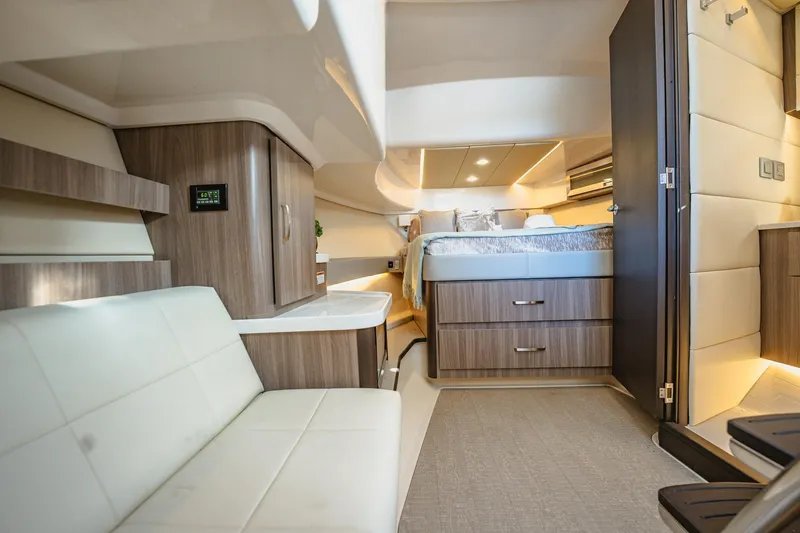 Jorja B Yacht Photos Pics 