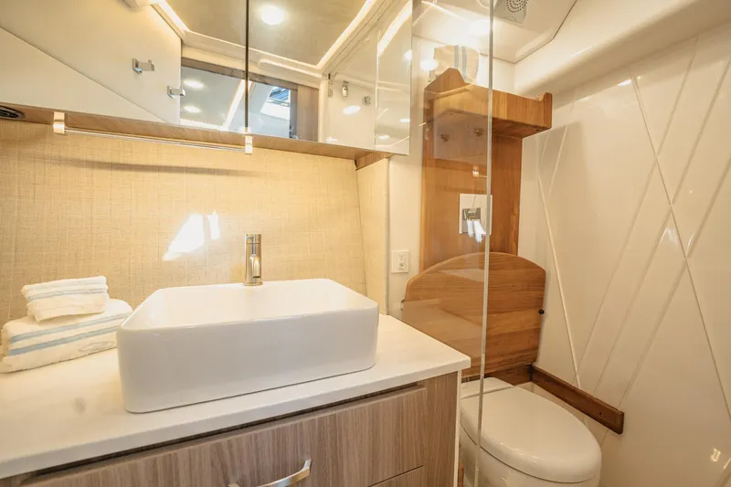 Jorja B Yacht Photos Pics 