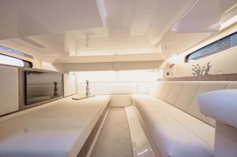 Jorja B Yacht Photos Pics 