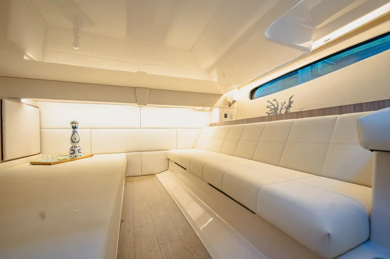 Jorja B Yacht Photos Pics 