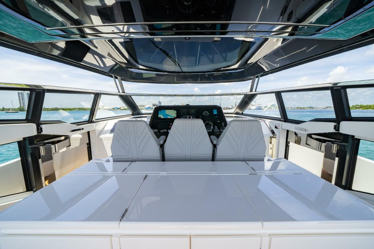 2024 Sunseeker 55 