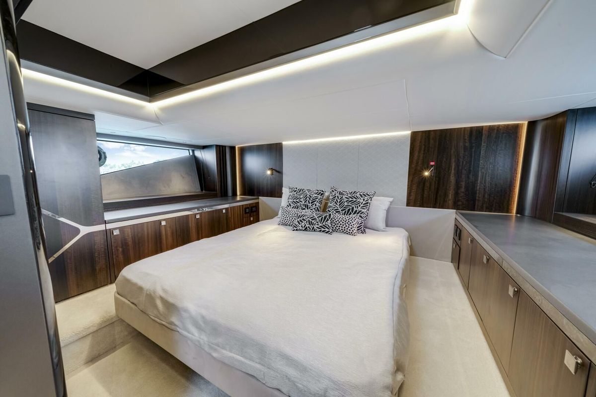 2024 Sunseeker 55 