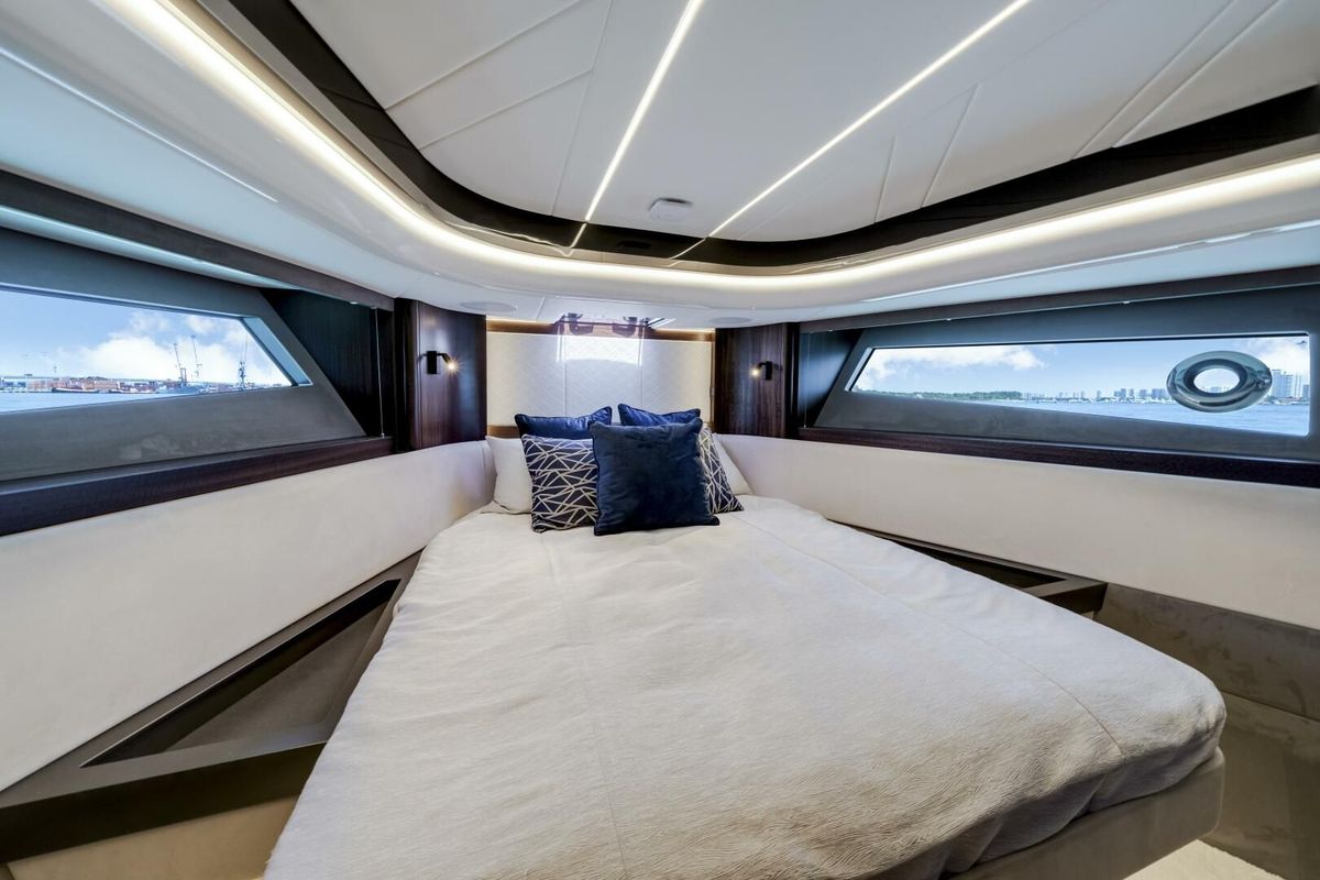 2024 Sunseeker 55 