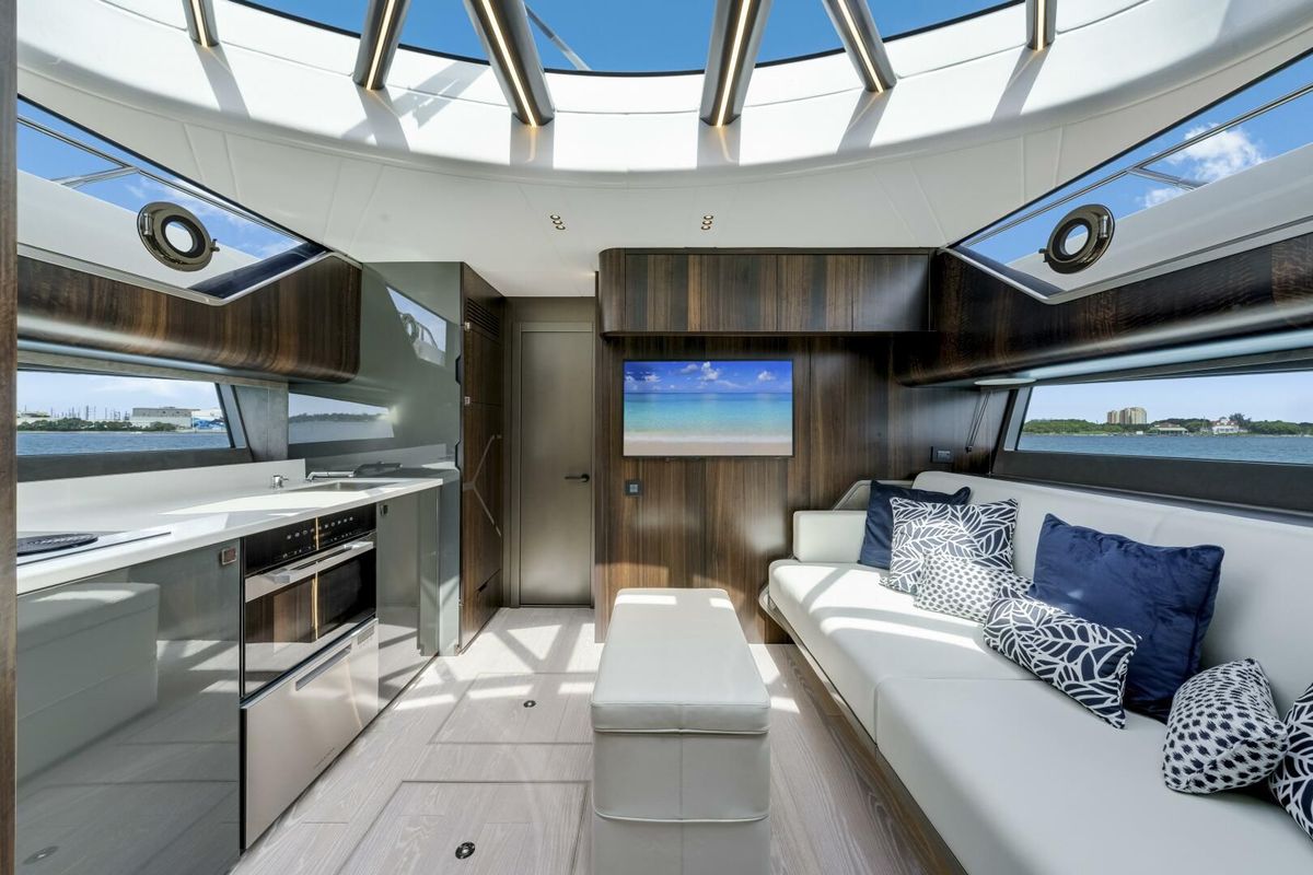 2024 Sunseeker 55 