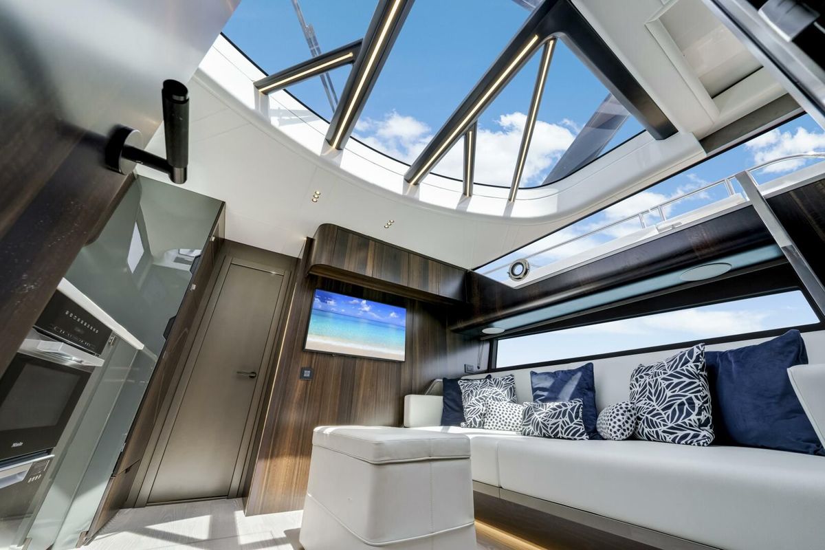 2024 Sunseeker 55 