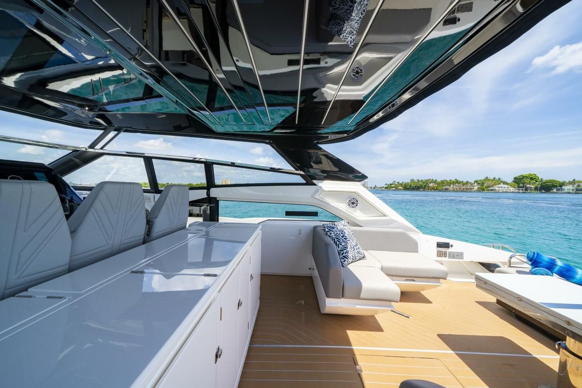 2024 Sunseeker 55 