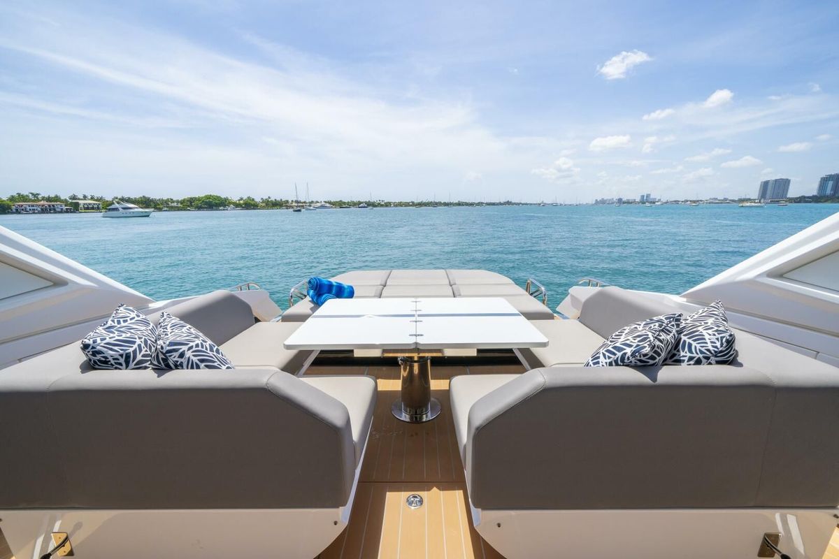2024 Sunseeker 55 