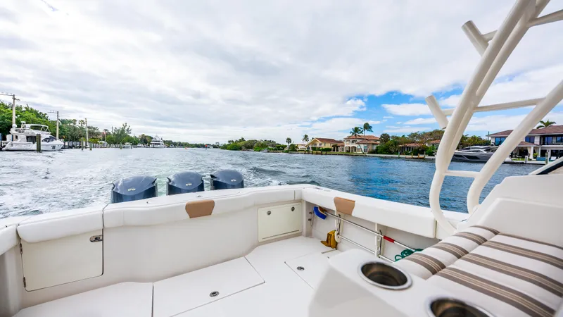 Knot Half Bad Yacht Photos Pics 2017 Jupiter 41 - Aft