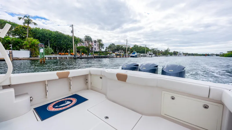 Knot Half Bad Yacht Photos Pics 2017 Jupiter 41 - Aft