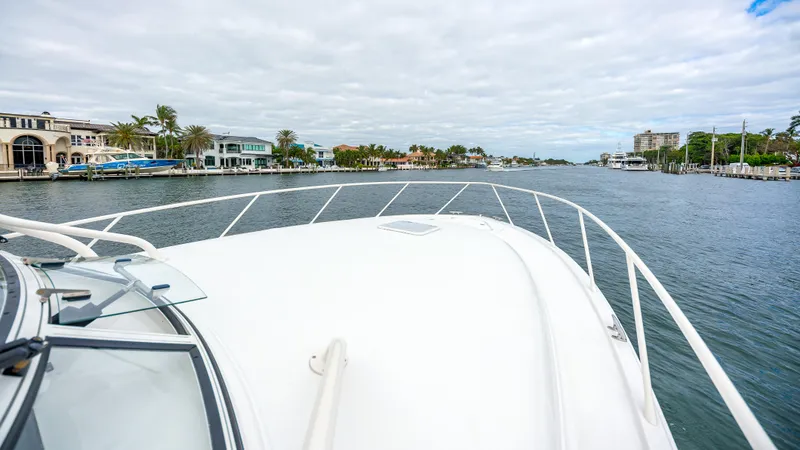 Knot Half Bad Yacht Photos Pics 2017 Jupiter 41 - Stbd Bow