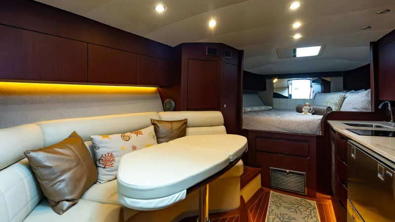 Knot Half Bad Yacht Photos Pics 2017 Jupiter 41 -