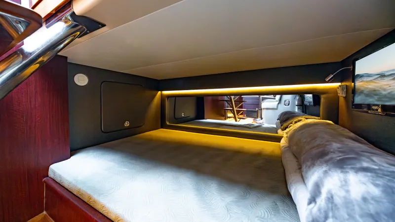 Knot Half Bad Yacht Photos Pics 2017 Jupiter 41 - Cabin