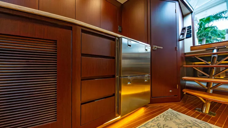 Knot Half Bad Yacht Photos Pics 2017 Jupiter 41 - Bar/kitchen