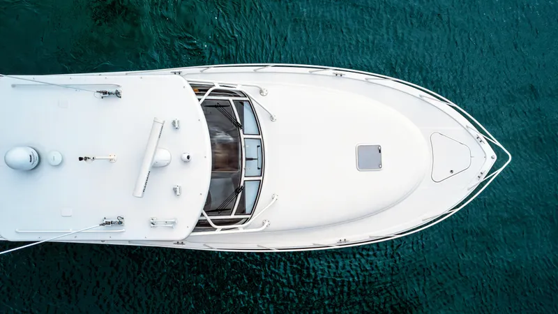 Knot Half Bad Yacht Photos Pics 2017 Jupiter 41 - Exterior profile on the water