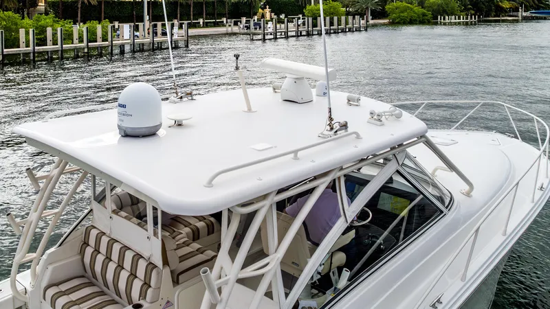 Knot Half Bad Yacht Photos Pics 2017 Jupiter 41 - Exterior profile on the water